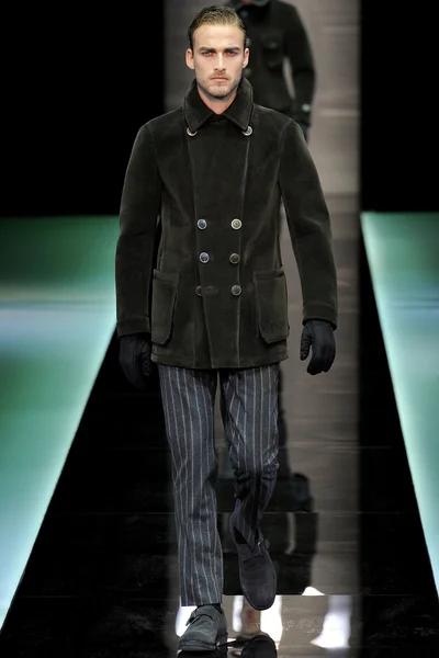 Look 1